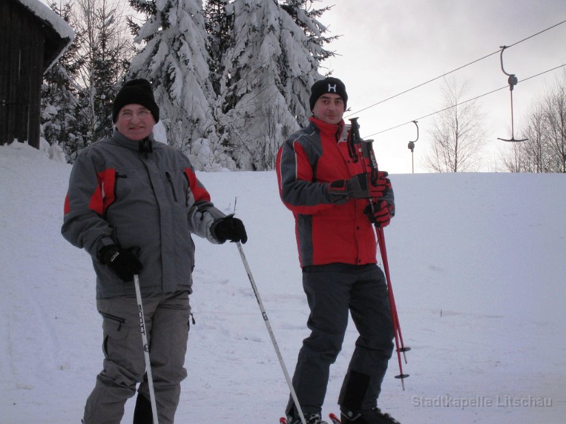 2010_01_30 Skifahren mit der Stadtkapelle (21)